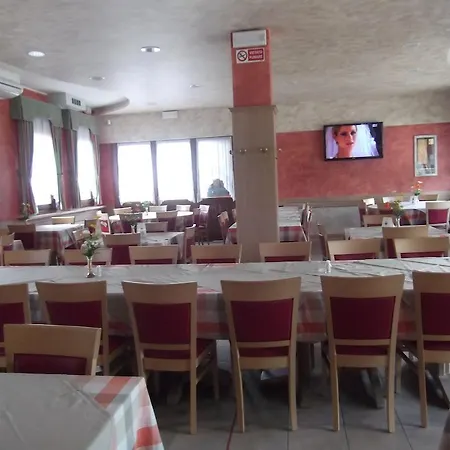 Отель Da Romano Падерно-дель-Граппа